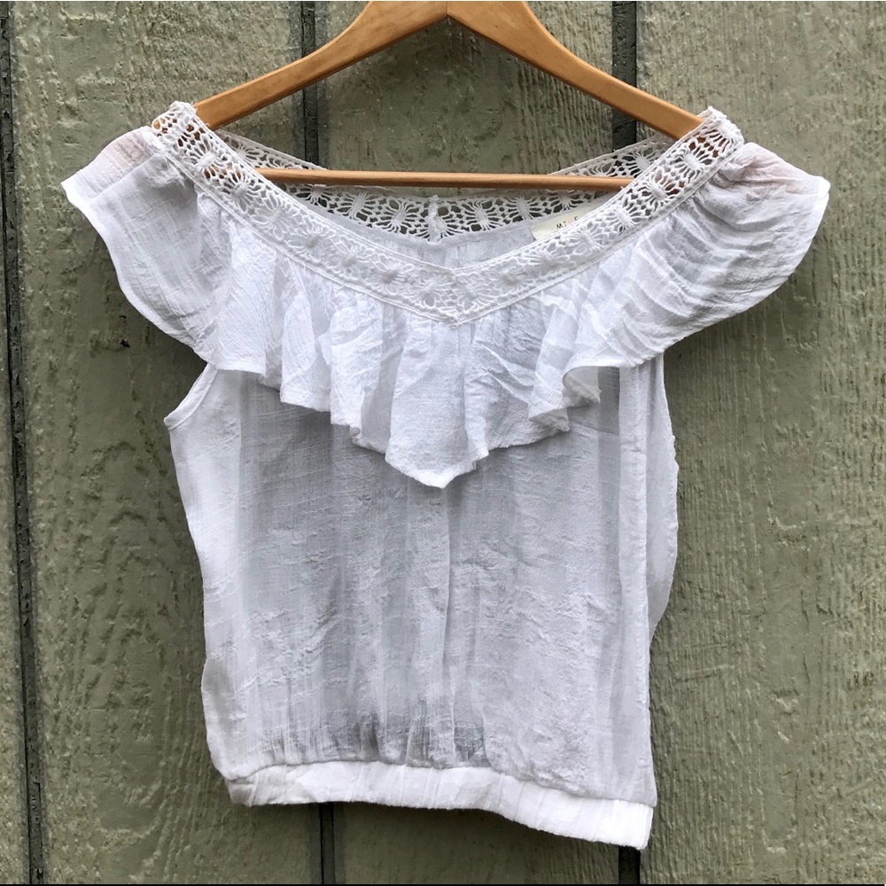 NWT Mine off shoulder ruffle airy crop top
